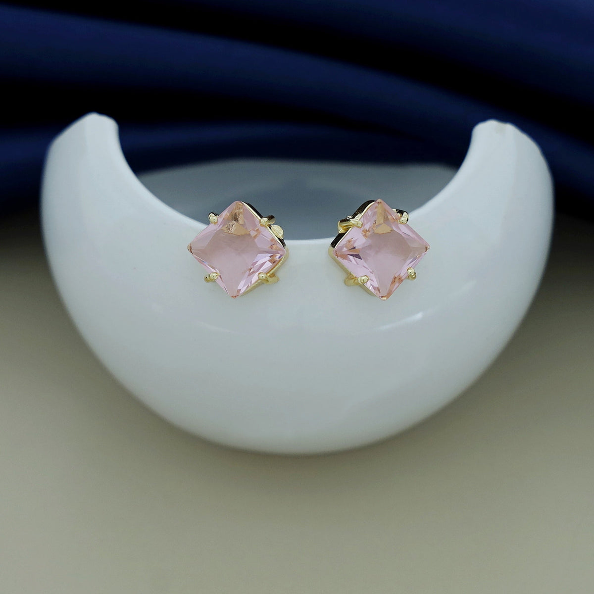 Diamond Glossy Stud